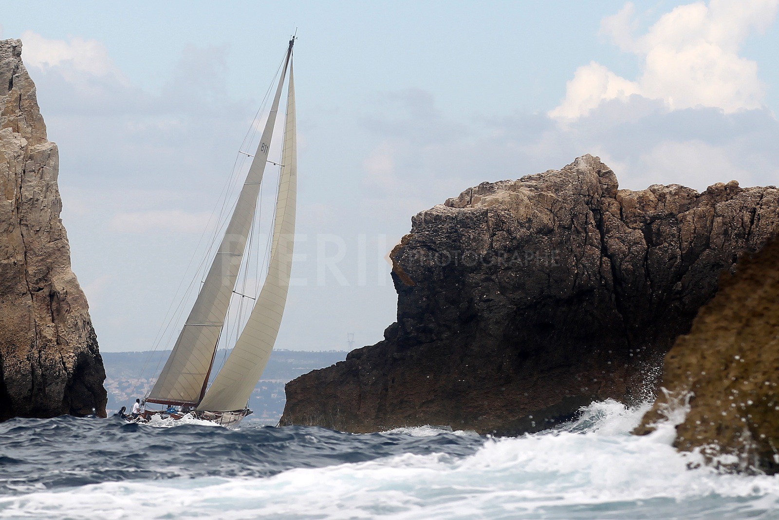 Irina VII entre les rochers