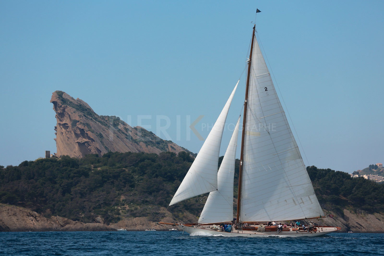 Halloween devant le Mugel de La Ciotat