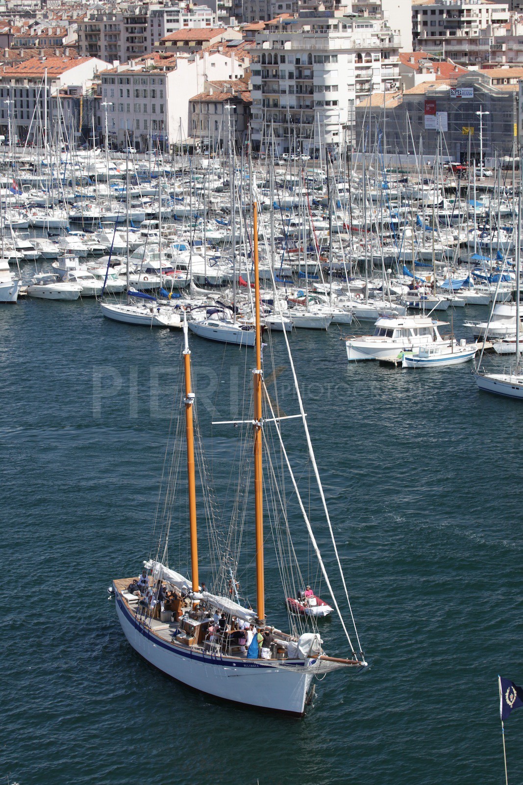 Vue aérienne du port de Marseille