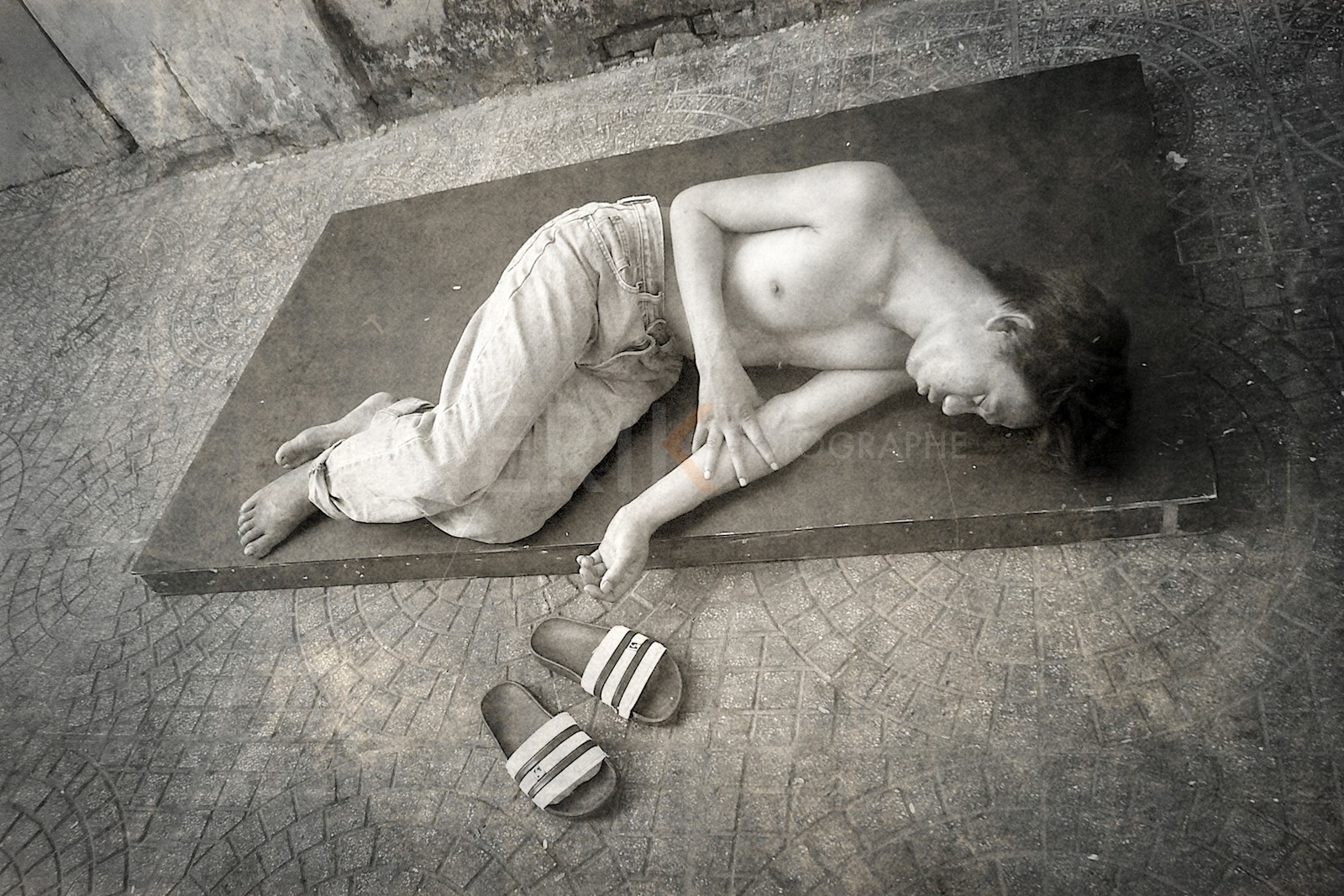 Sieste dans la rue de Ho Chi Minh