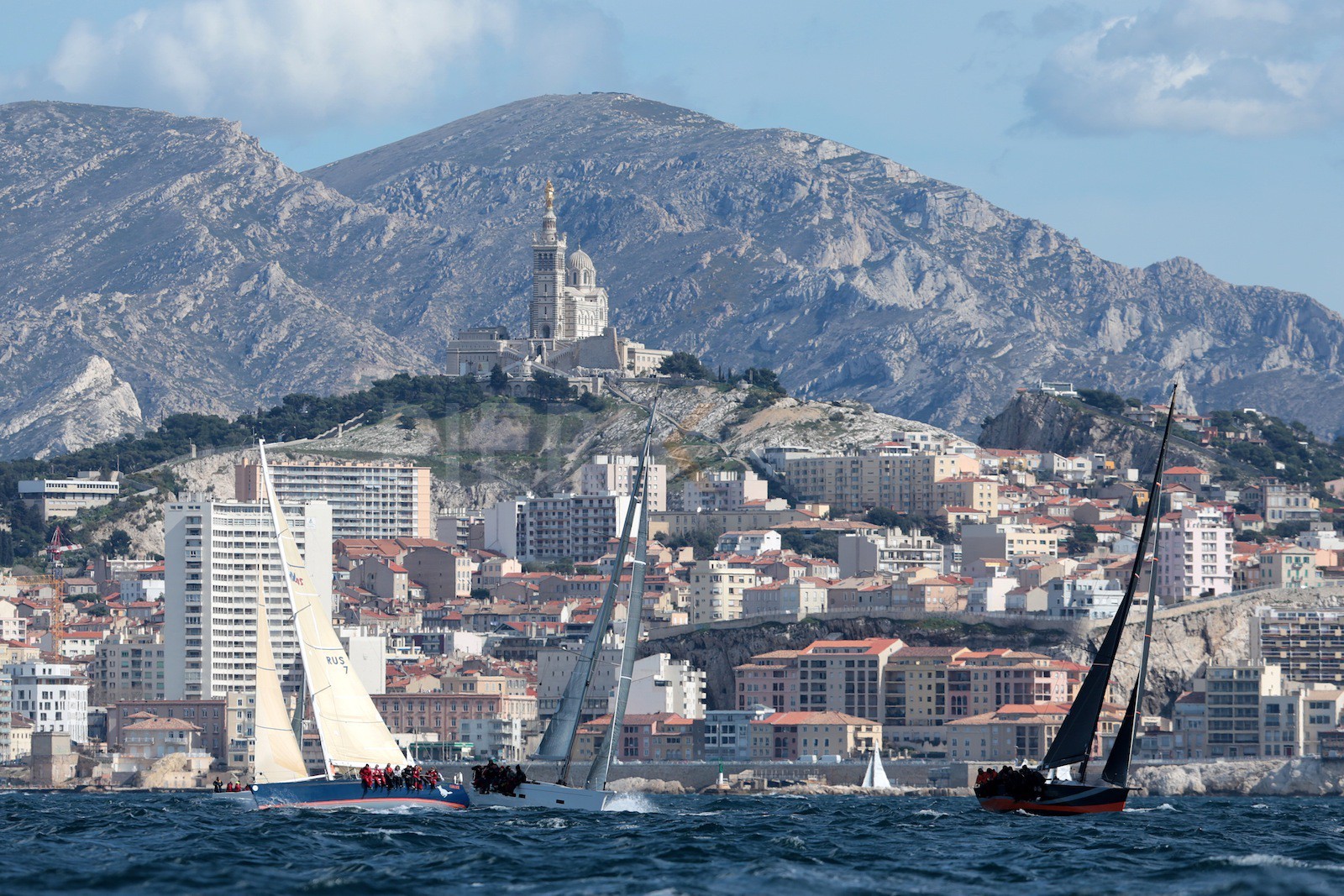Devant la Bonne Mère