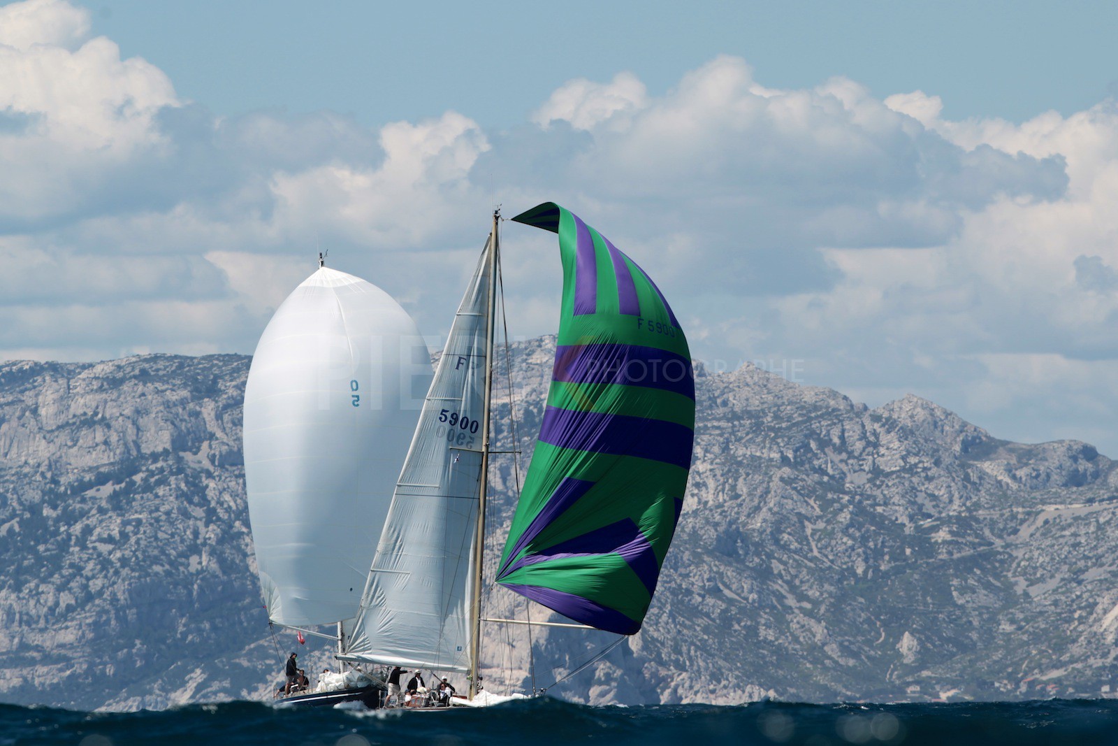 Windrush II et Aigue Blu