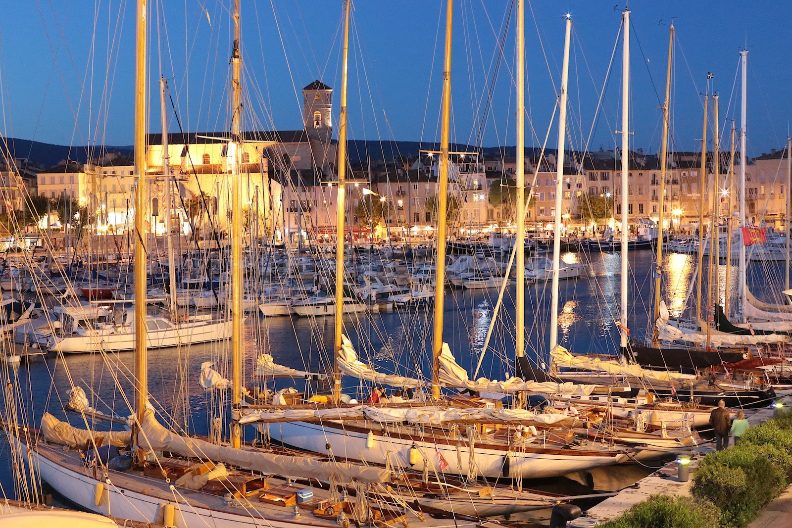 Les bateaux dans le port vieux de La Ciotat