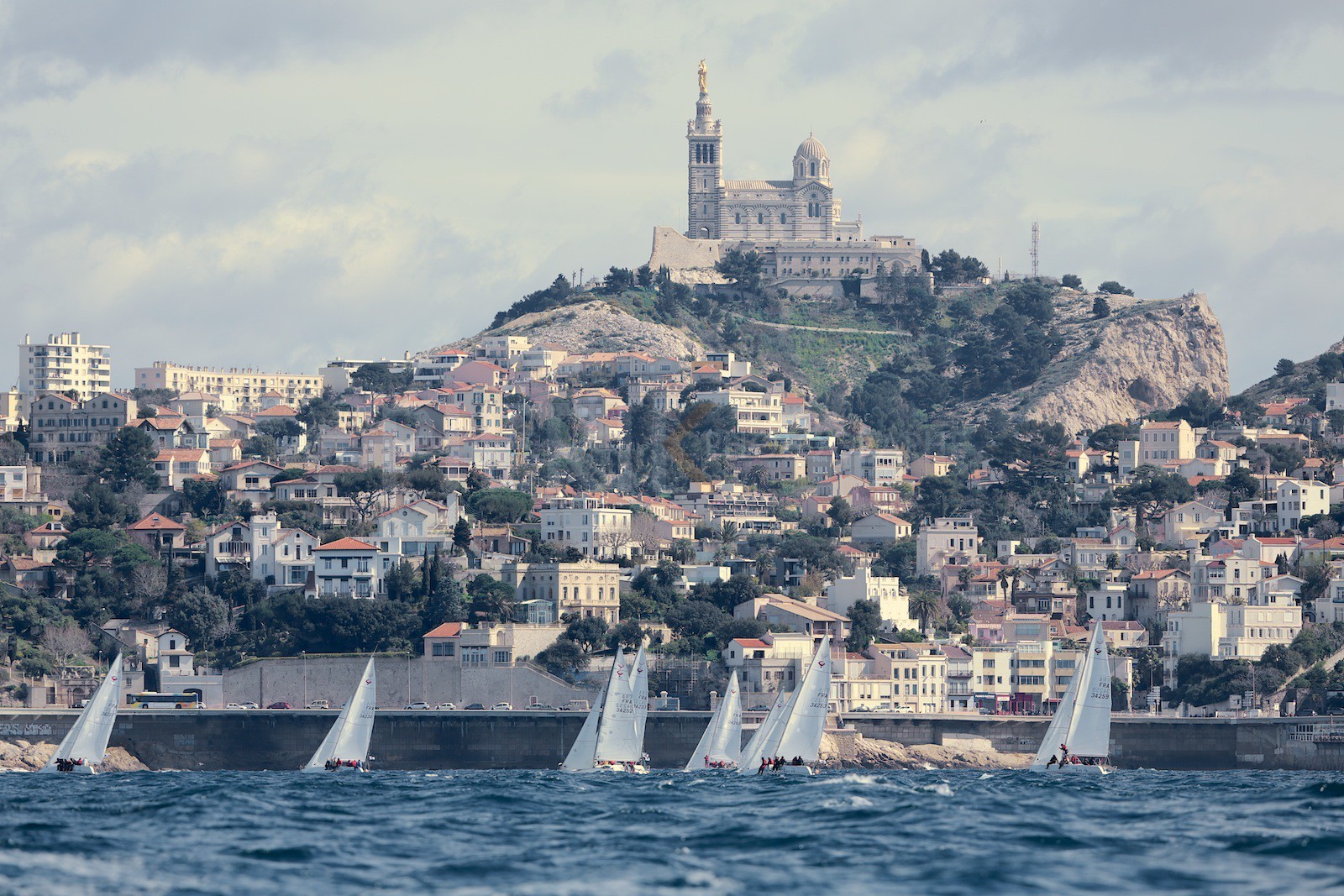 La flotte des Grand Surprise sous la Bonne Mère