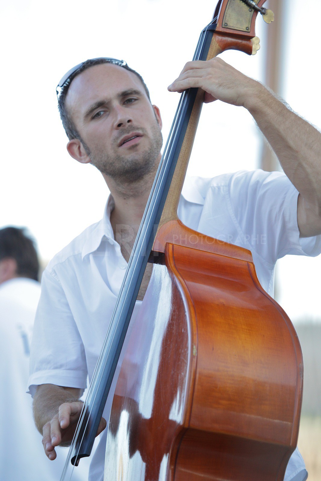 Un petit moment de musique entre deux régates